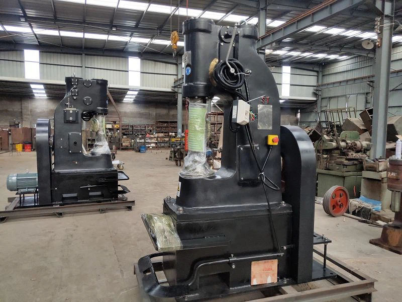 Martello elettrico Bladesmith